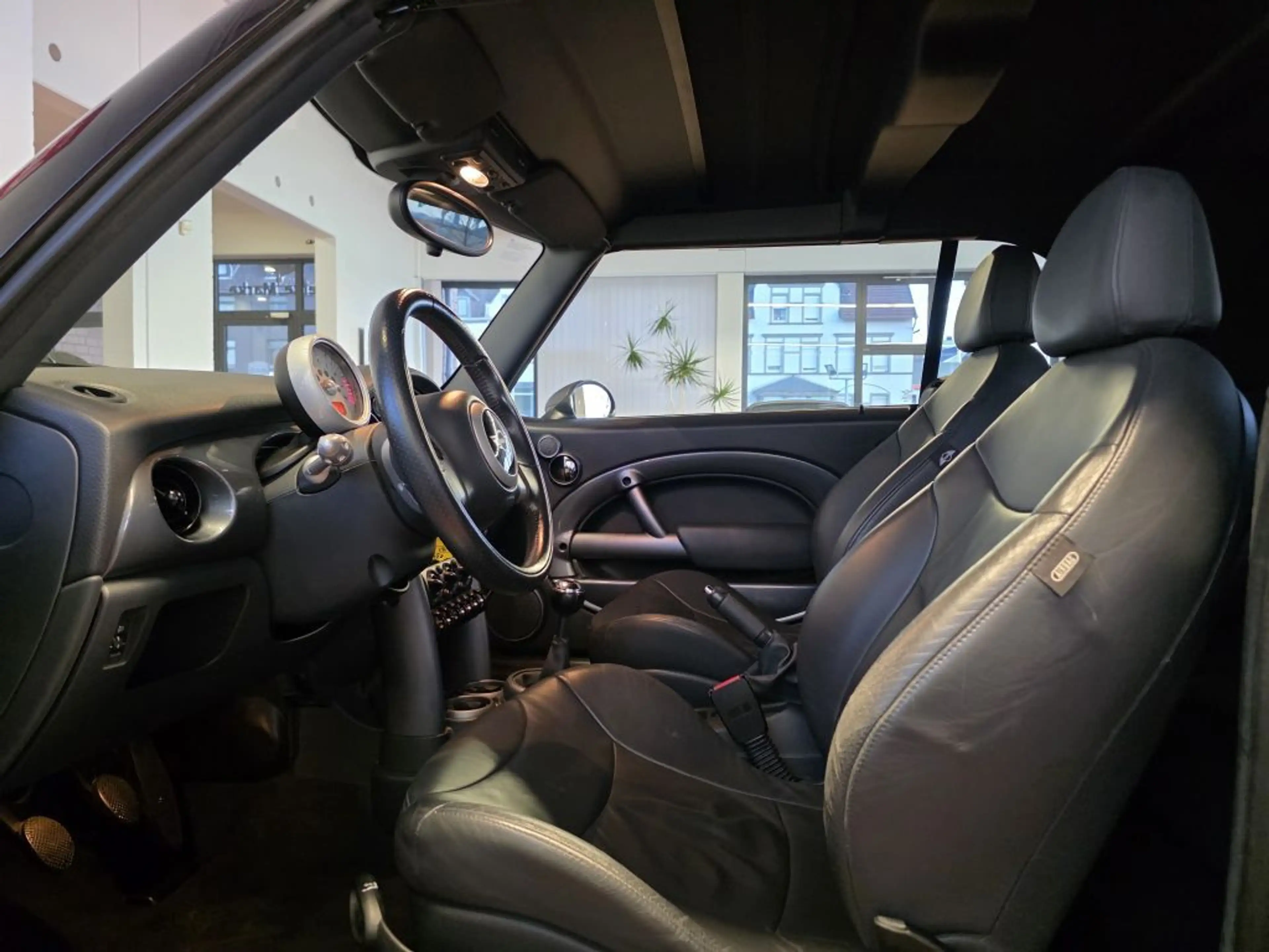 MINI One Cabrio Mini One Cabrio Voll Leder PDC+SHZ+Sportsitze+CD — photo 12