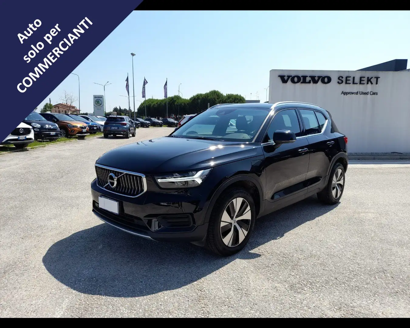 Volvo XC40 (2017--->) T4 Recharge Plug-in Hybrid Inscription Nero - 1