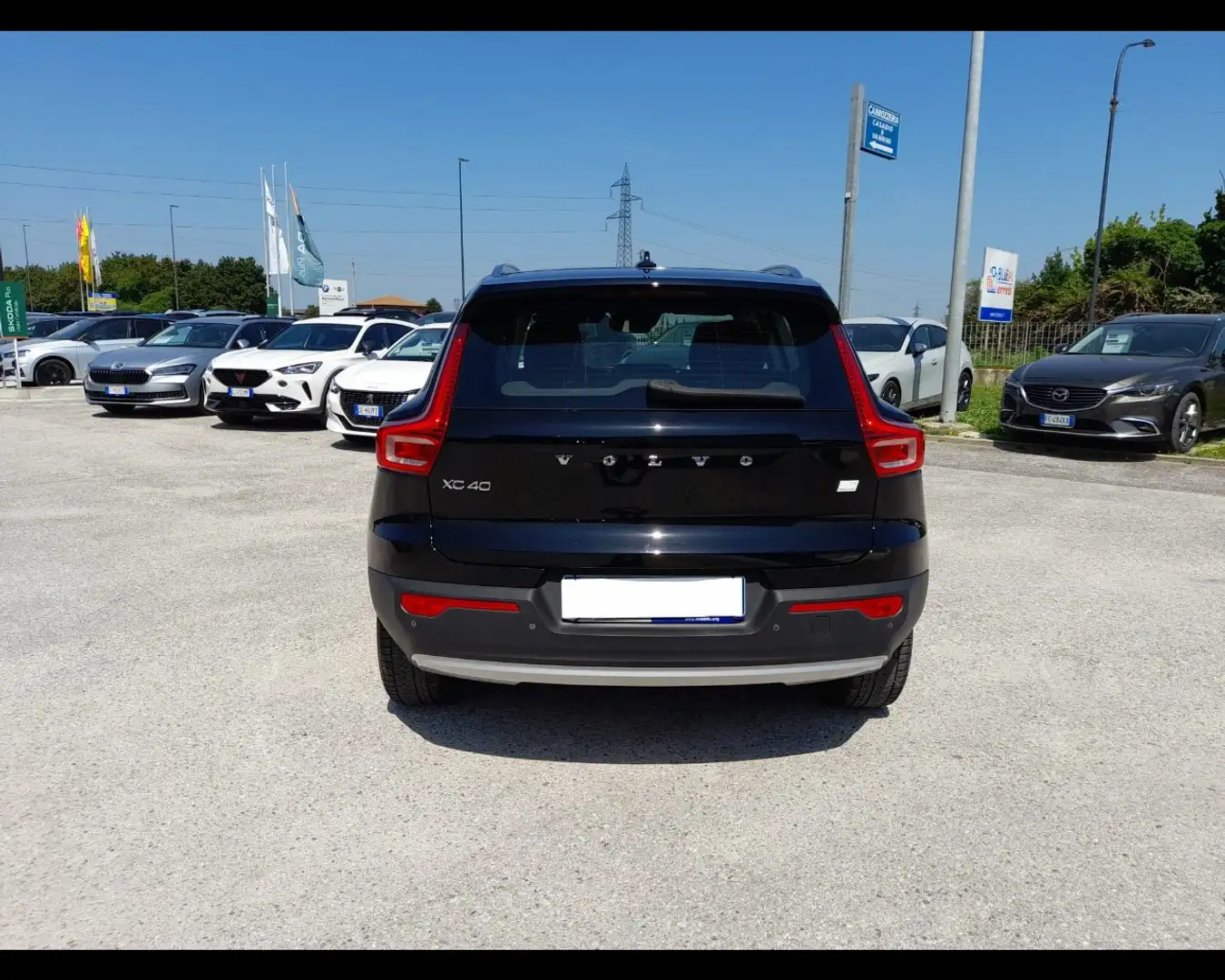 Volvo XC40 (2017--->) T4 Recharge Plug-in Hybrid Inscription Nero - 2