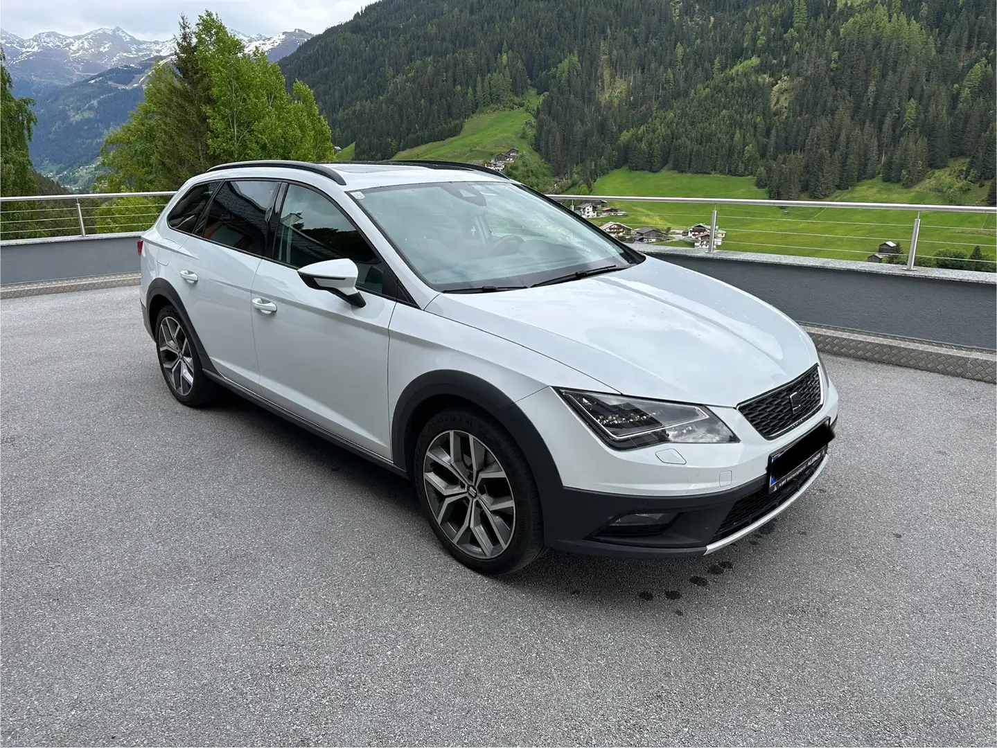 SEAT Leon ST 2.0 TDI Start&Stop 4Drive DSG X-Perience Blanco - 1