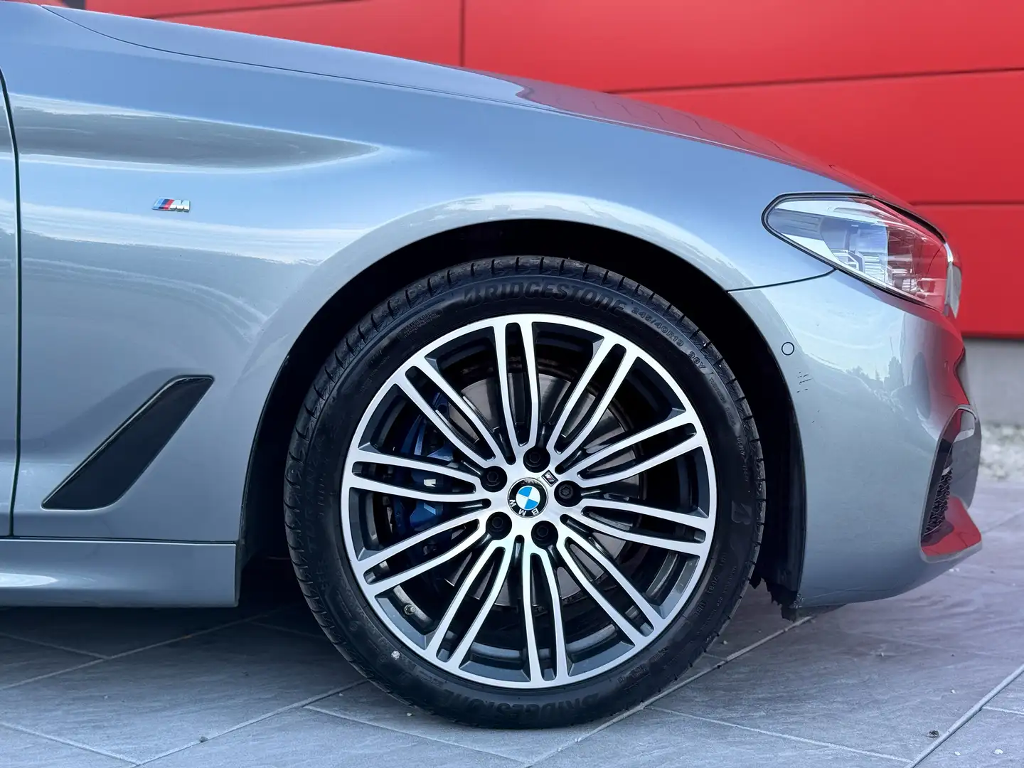 BMW 530 d|xDrive|M-Sport|Schiebed.|Logic7|Sitzkühl|LED Grau - 2