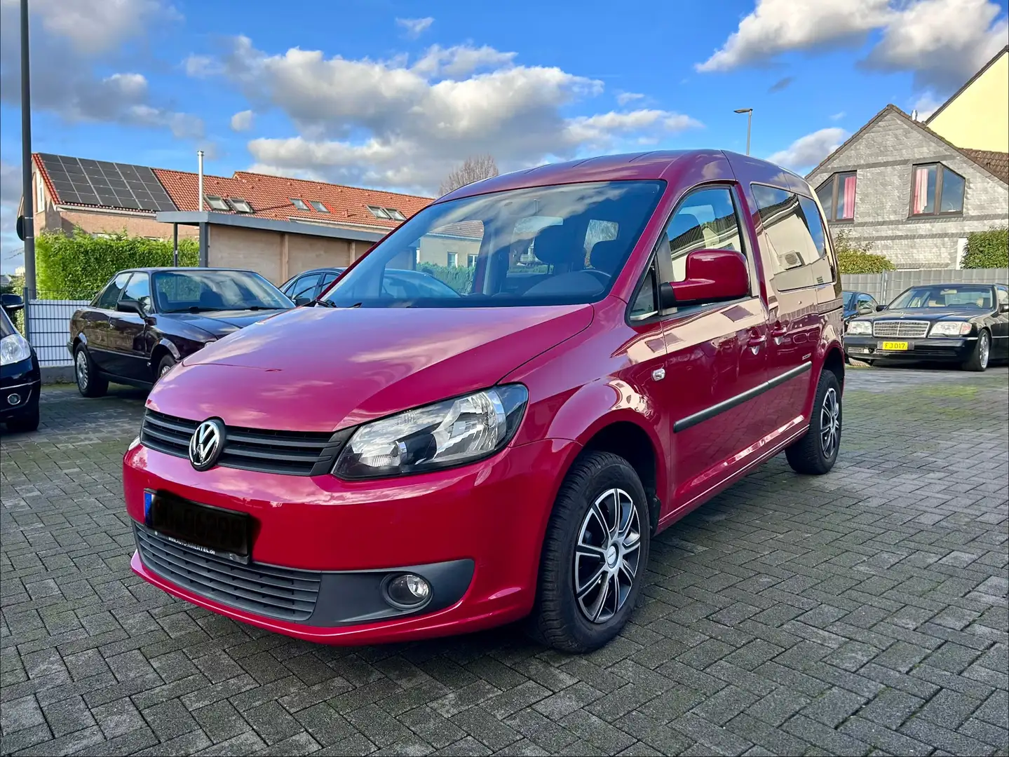 Volkswagen Caddy Soccer Trendline Rouge - 1