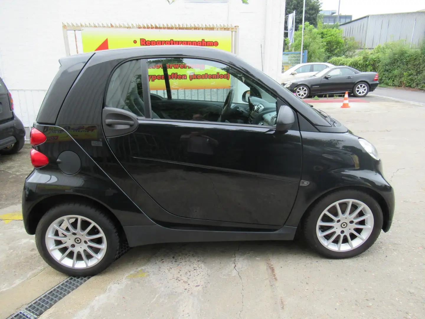 smart forTwo Micro Hybrid Drive coupe ISOFIX Sitzheizung Noir - 2