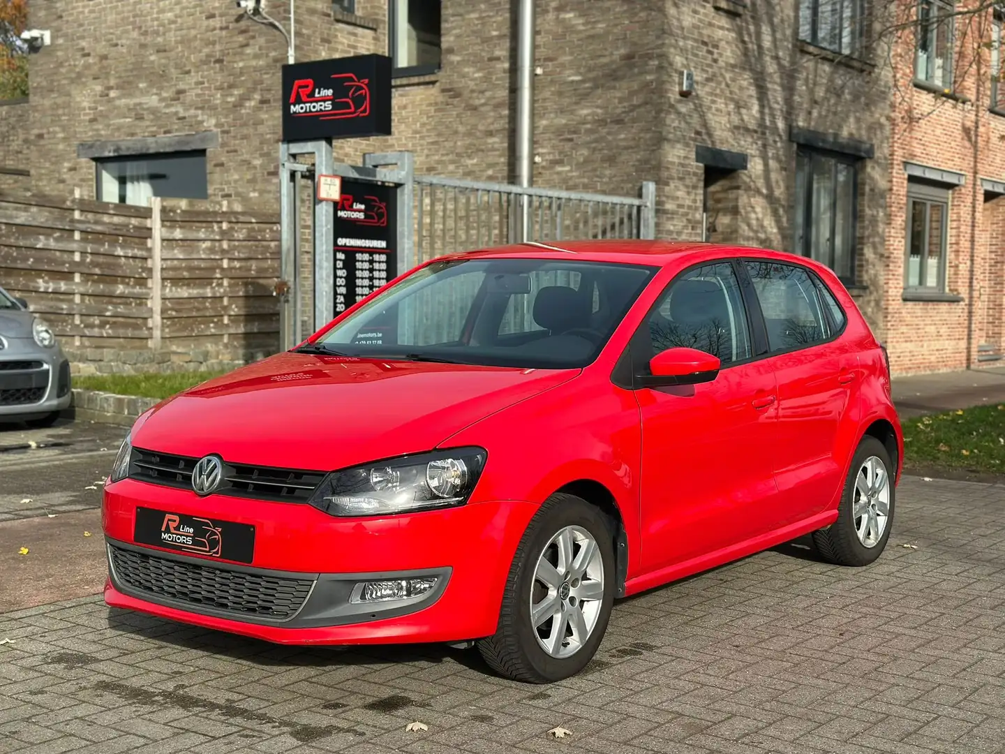 Volkswagen Polo 1.4i DSG - Airco - Elektrische ramen - Rood - 1