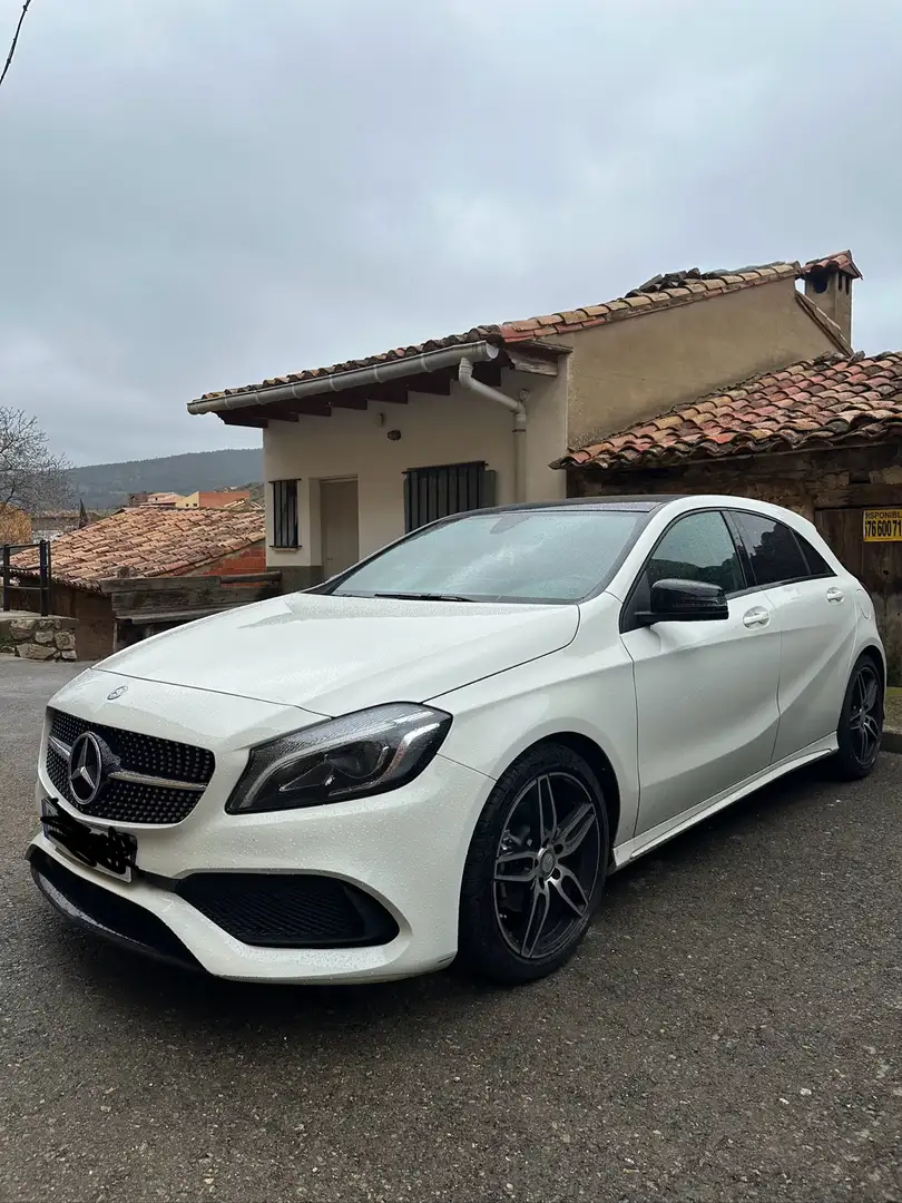 Mercedes-Benz A 180 BE AMG Line - 1