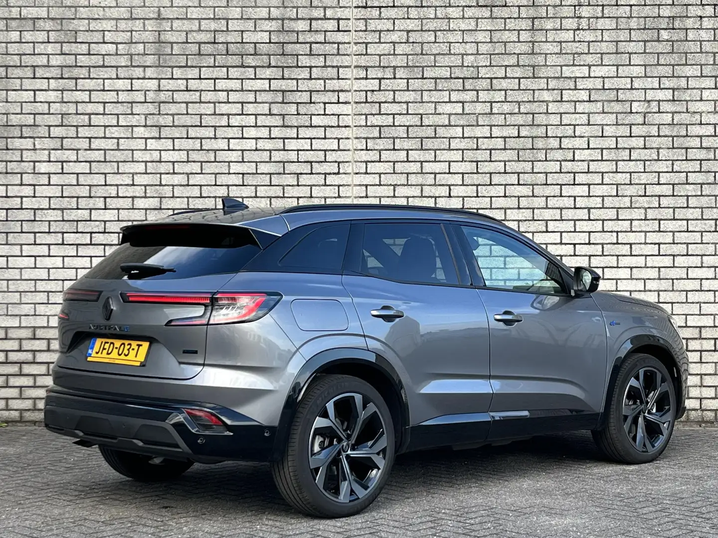 Renault Austral 1.2 E-Tech full hybrid 200 Techno Esprit Alpine | Gris - 2