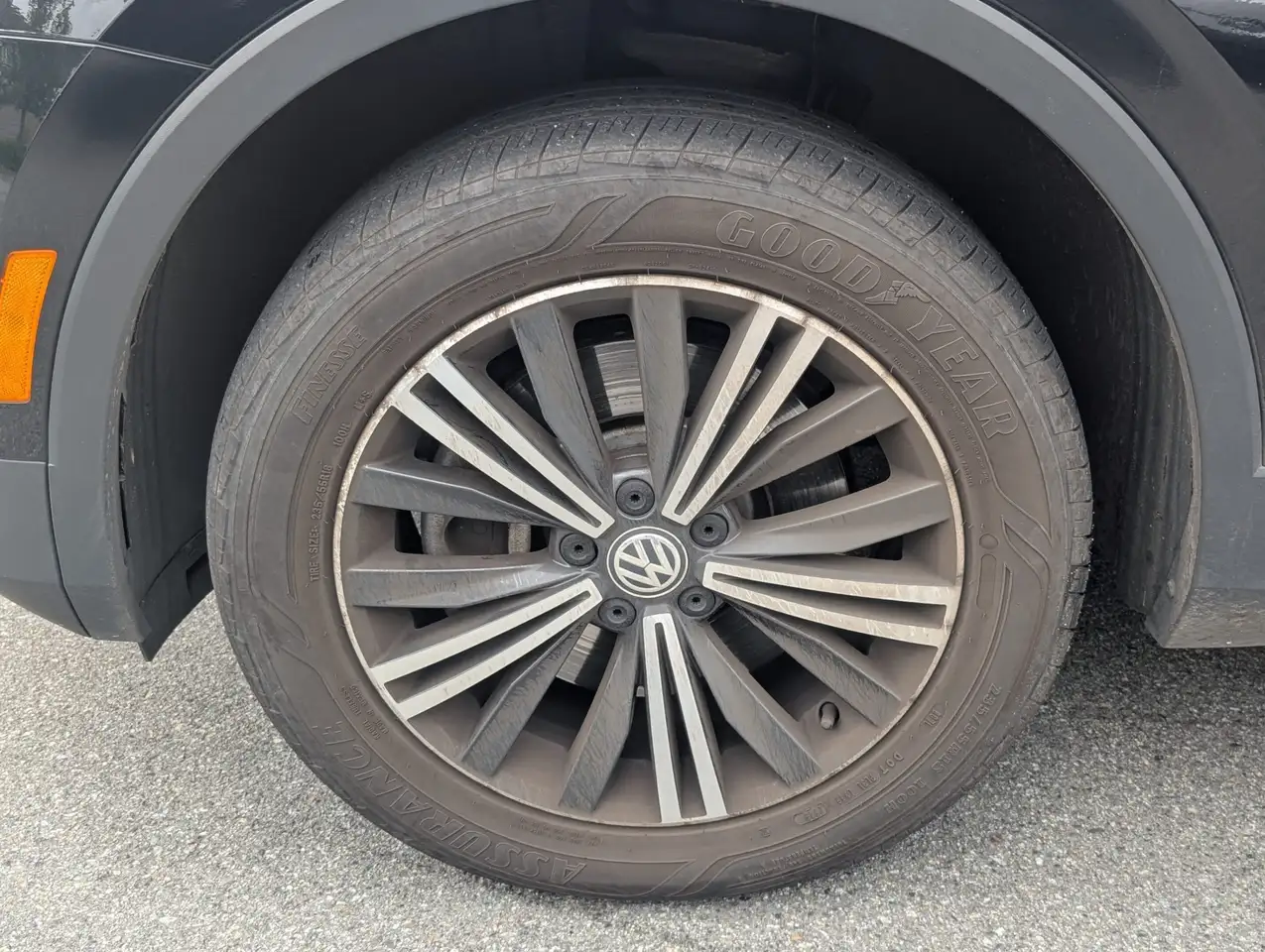 Volkswagen Tiguan снимка Volkswagen Tiguan