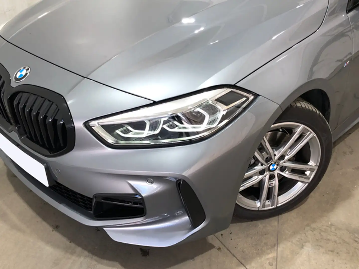 BMW 118 118dA Business Gris - 2