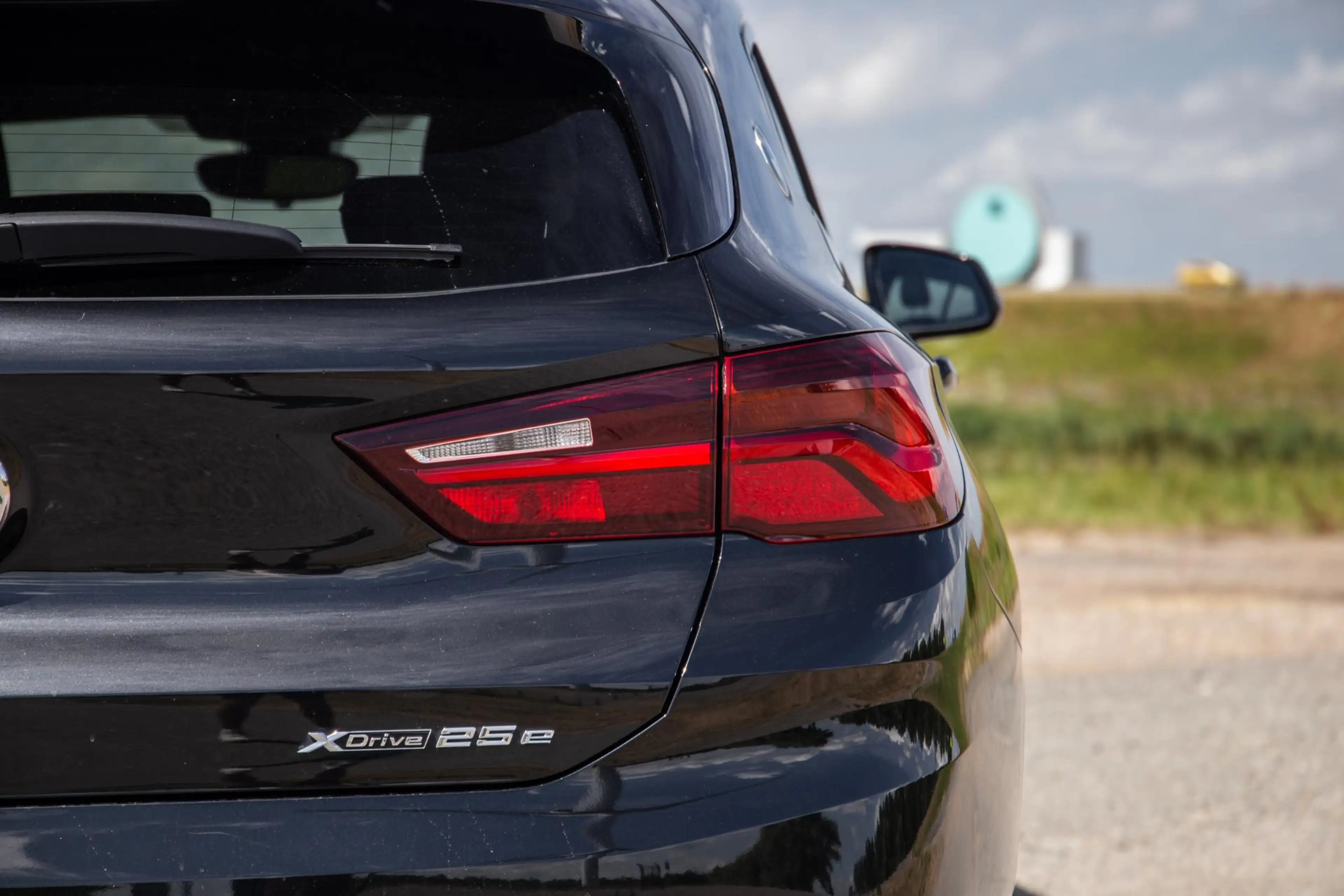 BMW X2 xDrive25e High Executive M PAKKET / CARPLAY / CRUI — photo 10