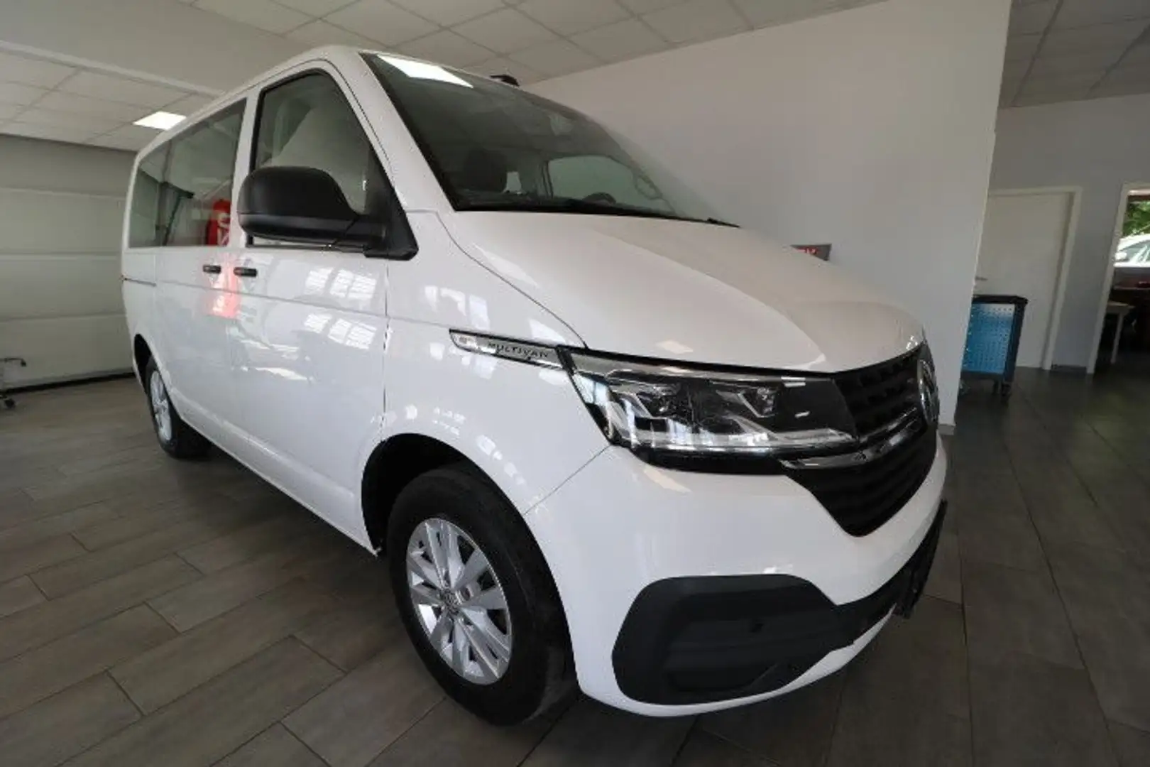 Volkswagen T6 Multivan T6.1 Multivan Trendline 2.0 TDI DSG LED Blanc - 1