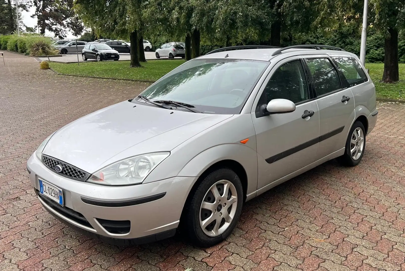 Ford Focus SW 1.6i 16v Ghia FL Argent - 2