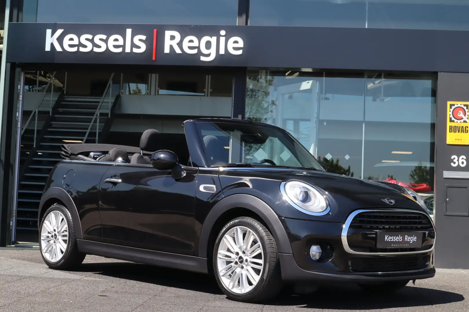MINI Cooper Cabrio Mini 1.5 Chili Navi Led Zwart - 2