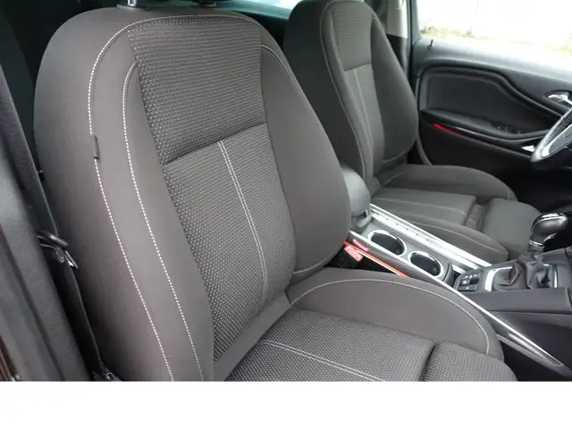 Opel Zafira view 9