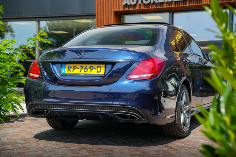 Mercedes-Benz C 180 Business Solution AMG Panoramadak 3D Burmester Amb — photo 11