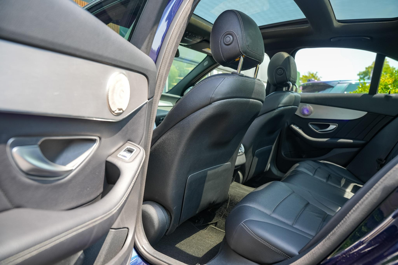 Mercedes-Benz C 180 Business Solution AMG Panoramadak 3D Burmester Amb — photo 10