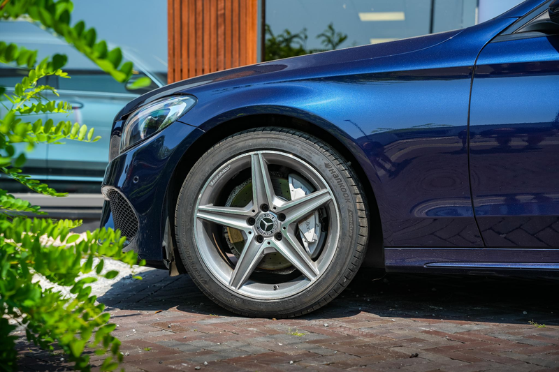 Mercedes-Benz C 180 Business Solution AMG Panoramadak 3D Burmester Amb — photo 12