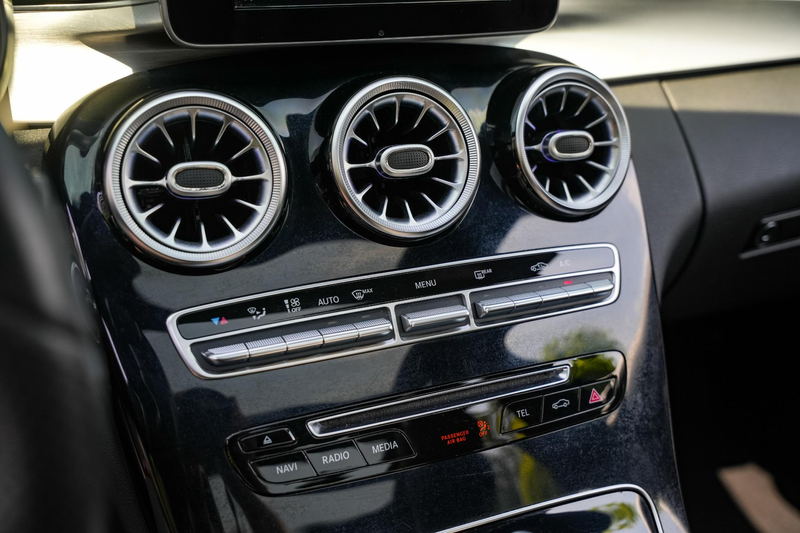 Mercedes-Benz C 180 Business Solution AMG Panoramadak 3D Burmester Amb — photo 17