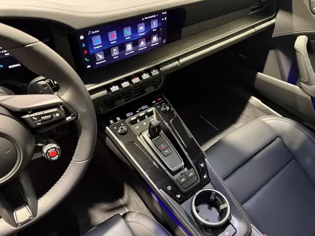 Audi SQ5 view 7