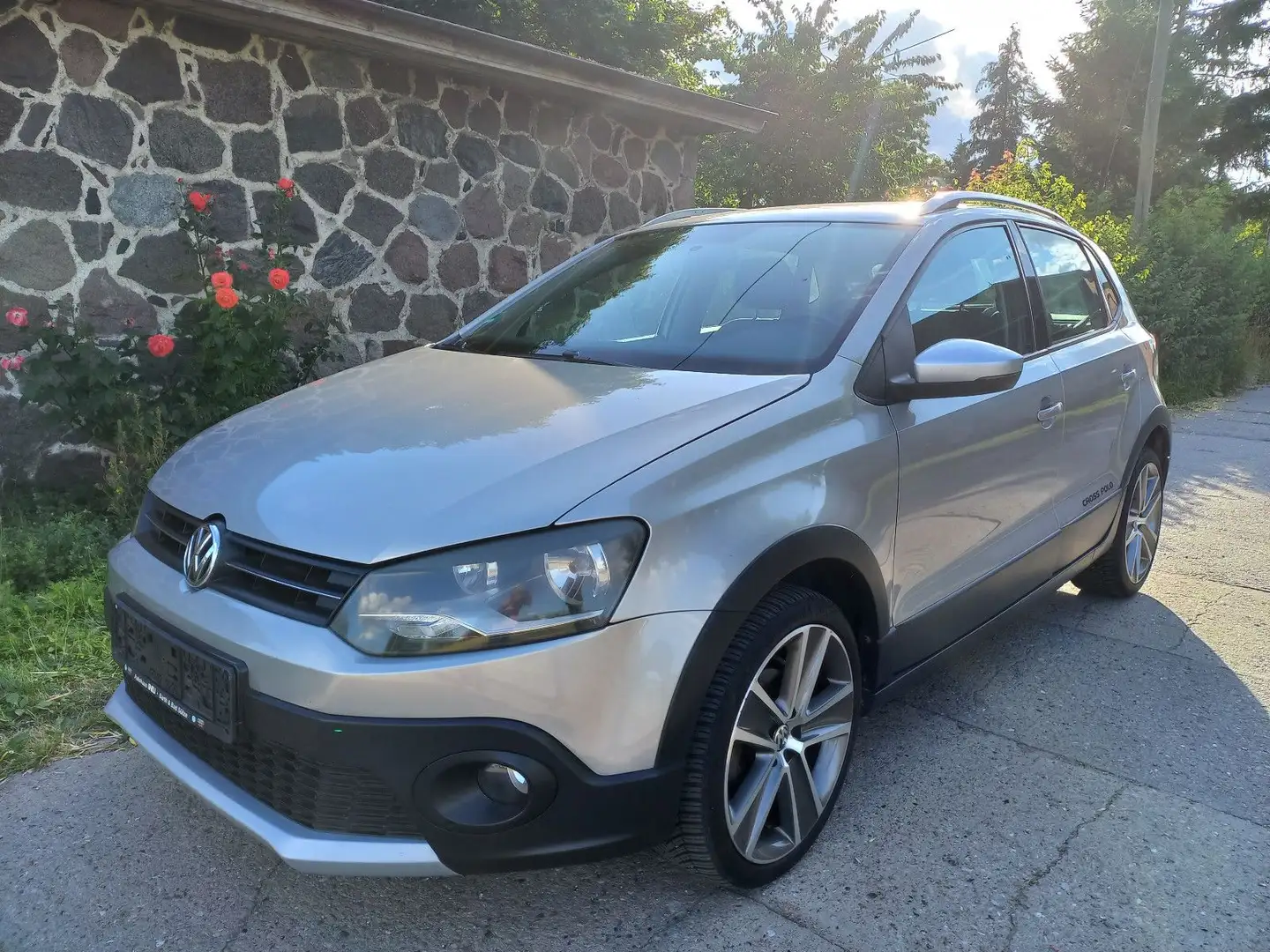 Volkswagen Polo V CrossPolo- 1 Hand- Tüv neu Beige - 1