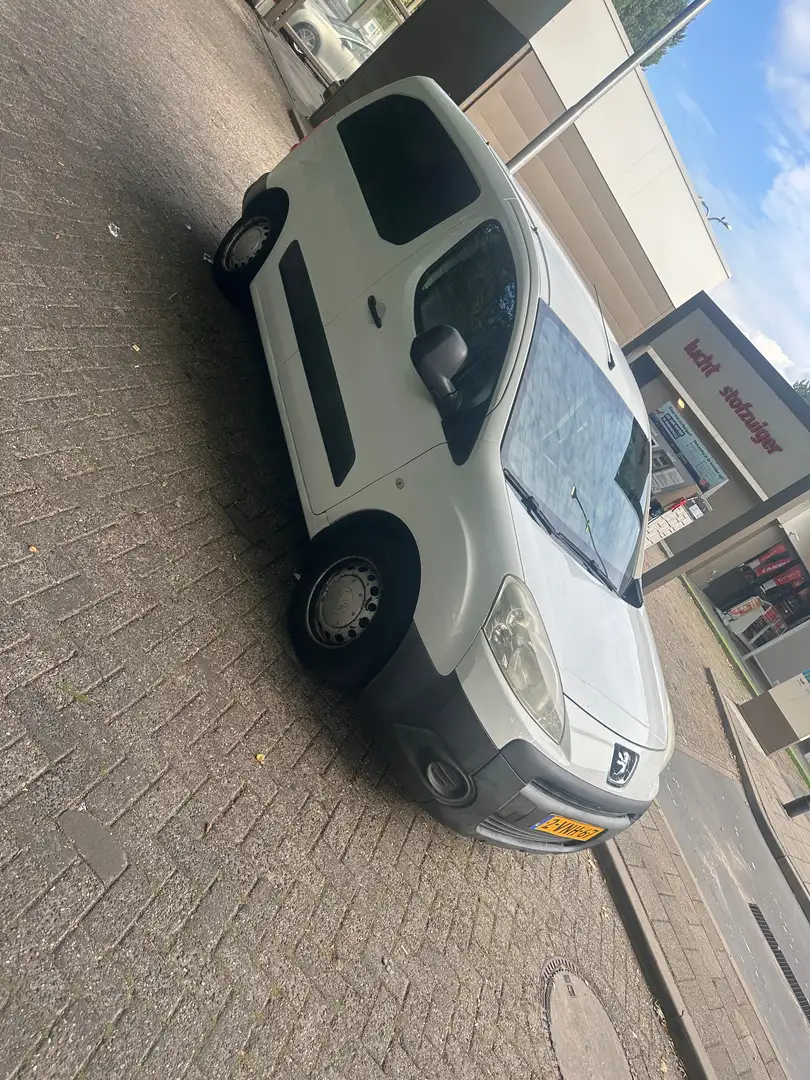 Peugeot Partner Partner 120 1.6 HDI L1XT Pr+ Wit - 1