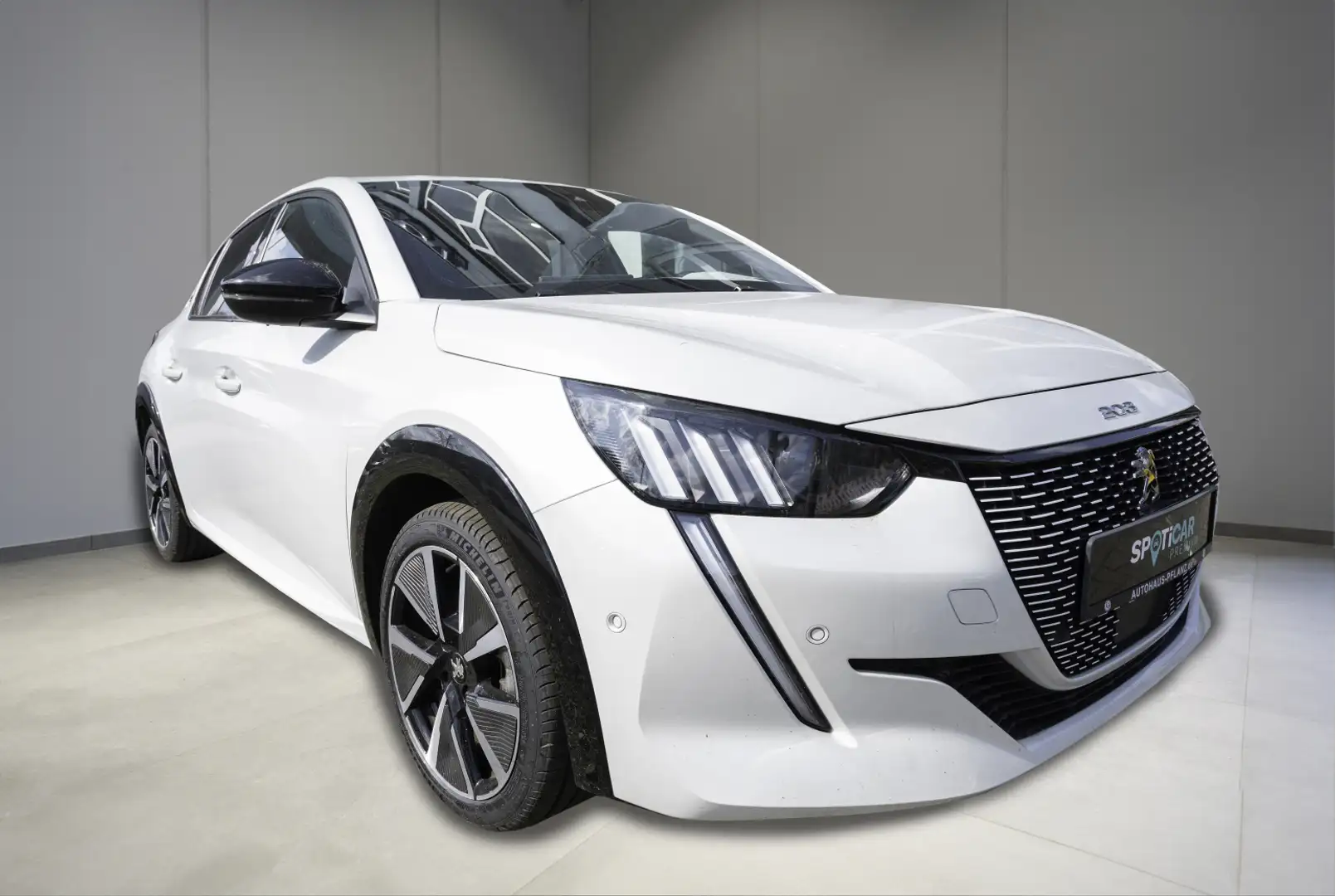 Peugeot 208 GT Pack 136 5T Weiß - 2