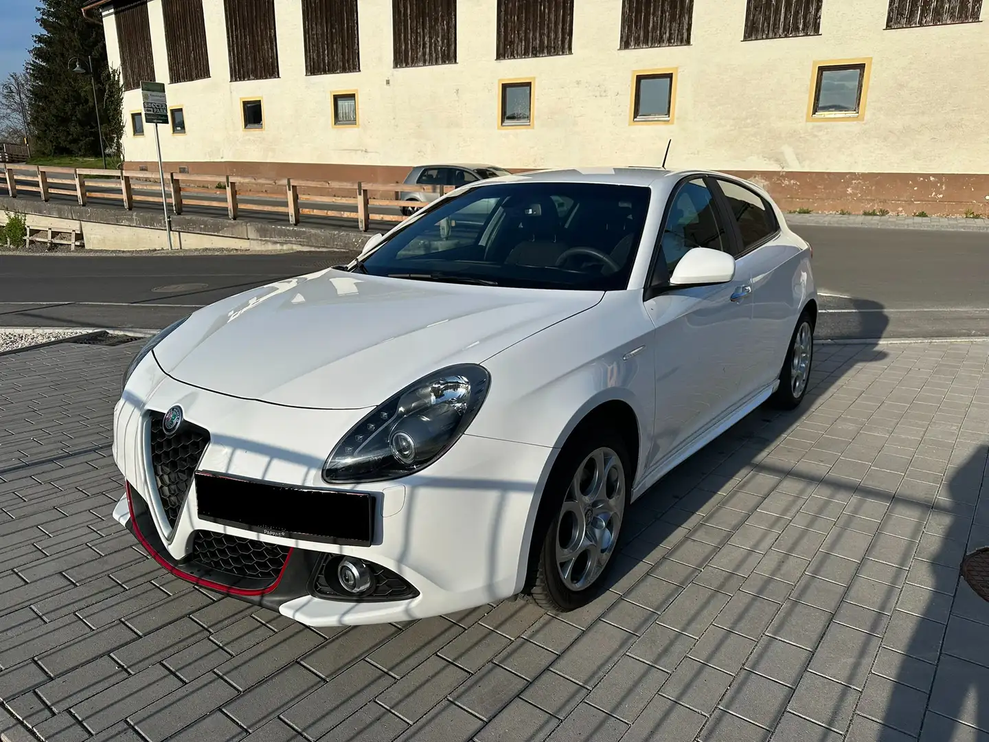 Alfa Romeo Giulietta Giulietta Super 1,4 TB MultiAir Super Bílá - 2