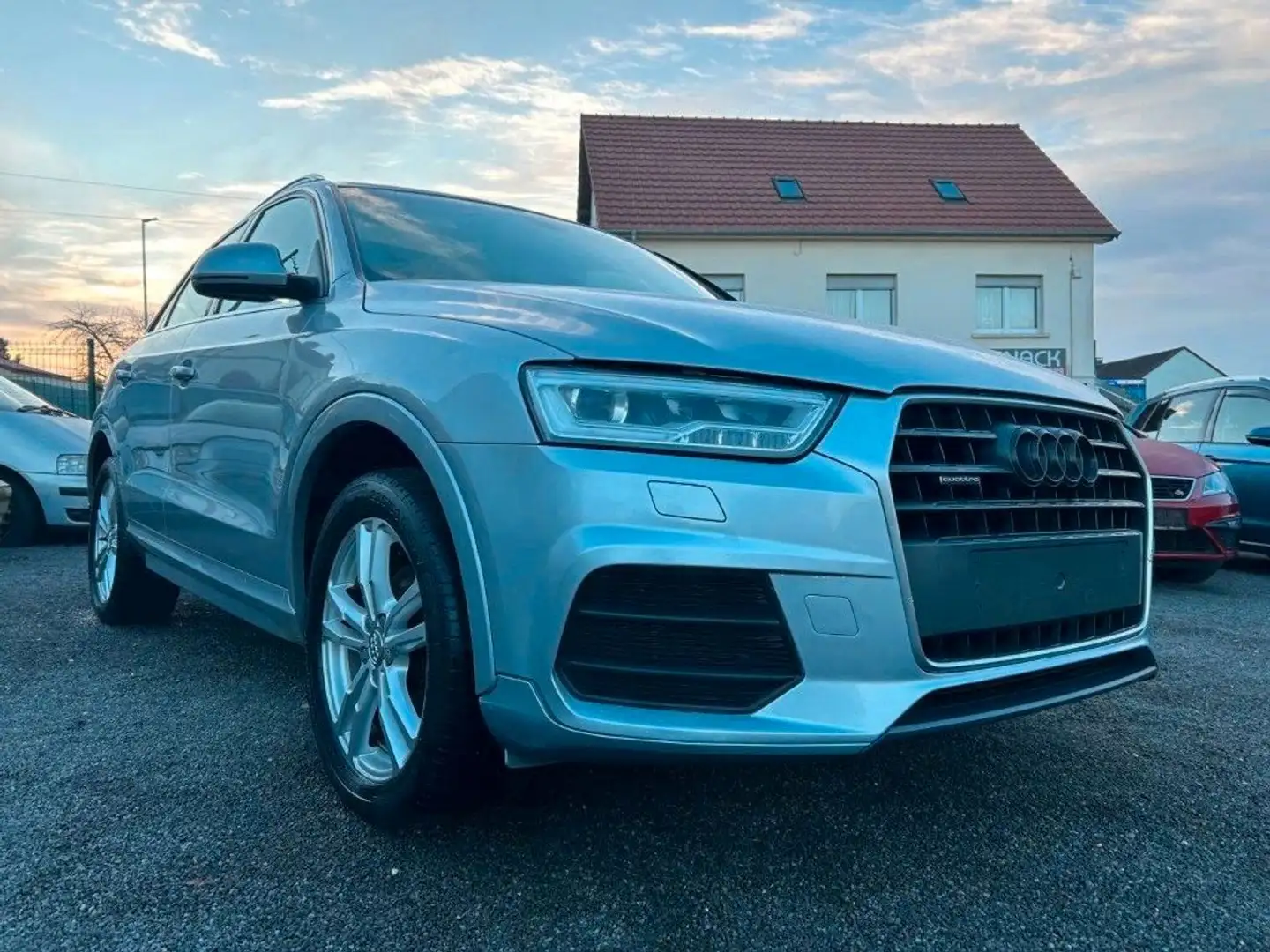 Audi Q3 SPORT S-LINE QUATTRO PANO + SHZ +KEYLESS Silber - 1