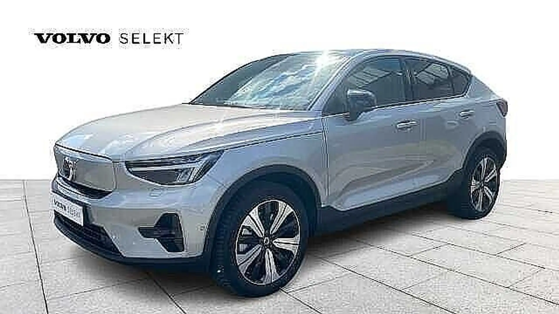 VOLVO C40
