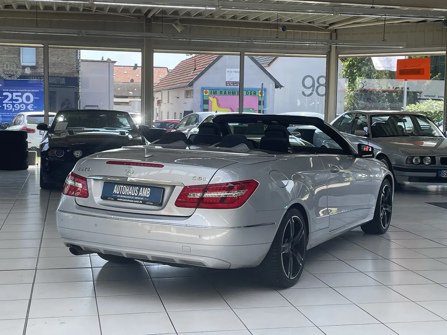 Mercedes-Benz E 250 CGI BlueEfficiency Navi Leder Sitzh. Xenon Silber - 2