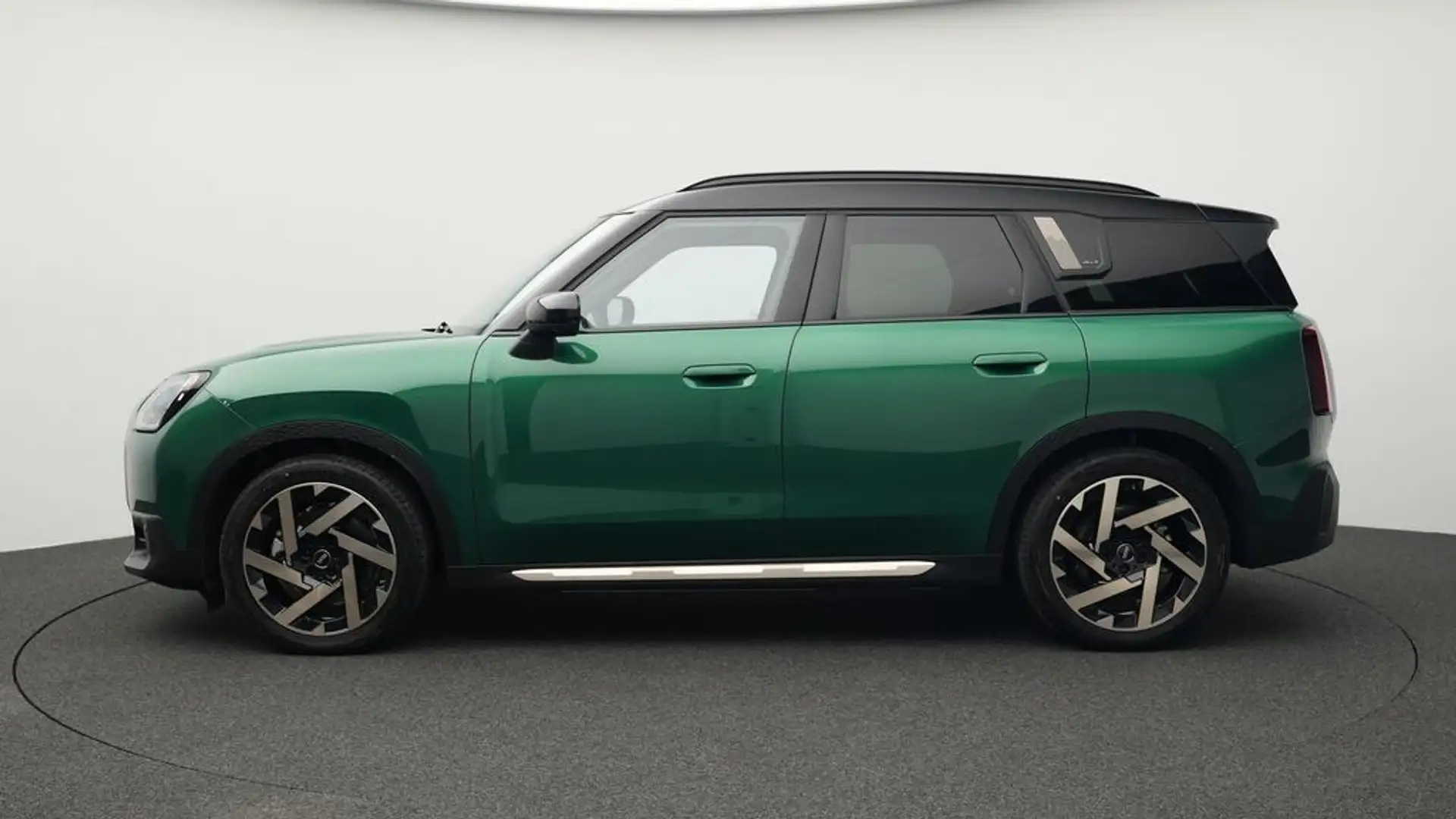 MINI Countryman SE All4 Favoured Trim Grün - 2