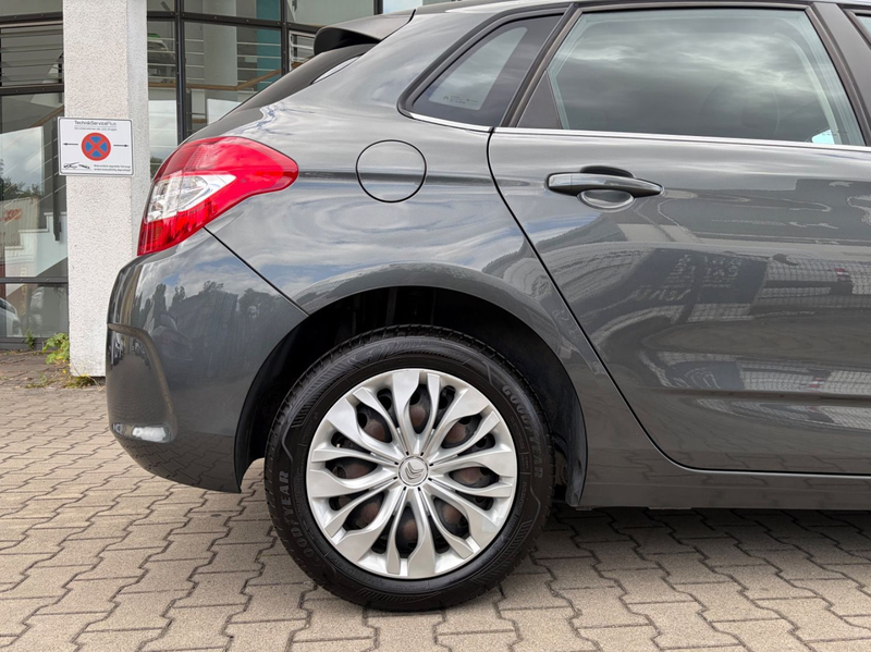Citroen C4 Lim. Selection Klimaaut SHZ PDC TÜV&ServiceNe — photo 11