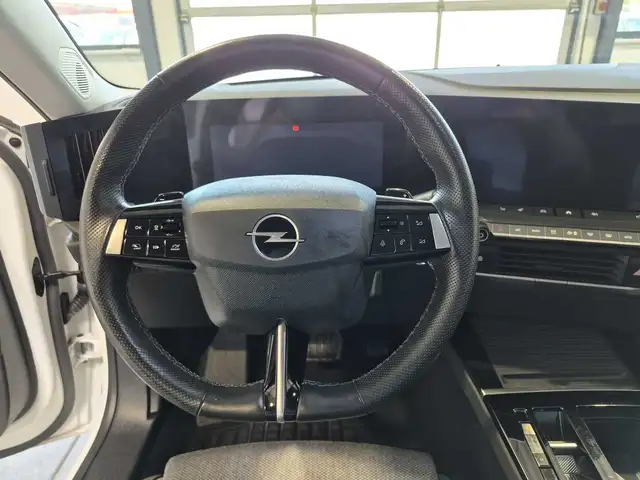 Opel Astra view 10
