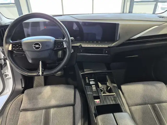 Opel Astra view 9