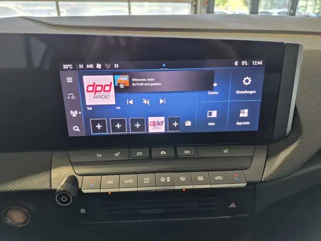 Opel Astra view 11