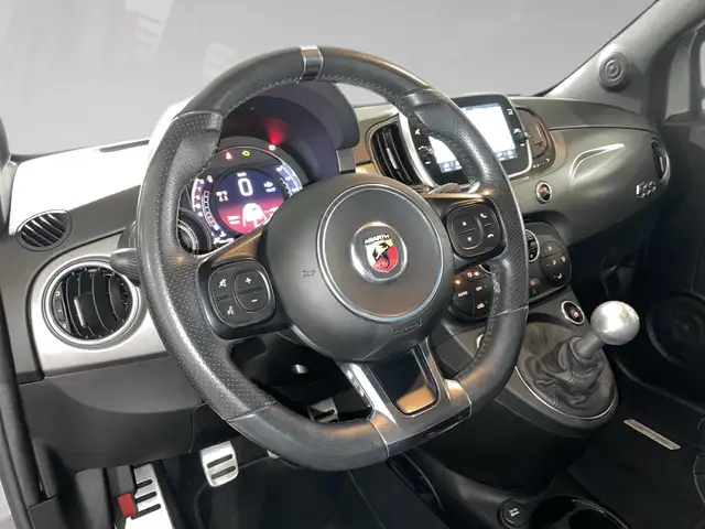Abarth 595 view 8