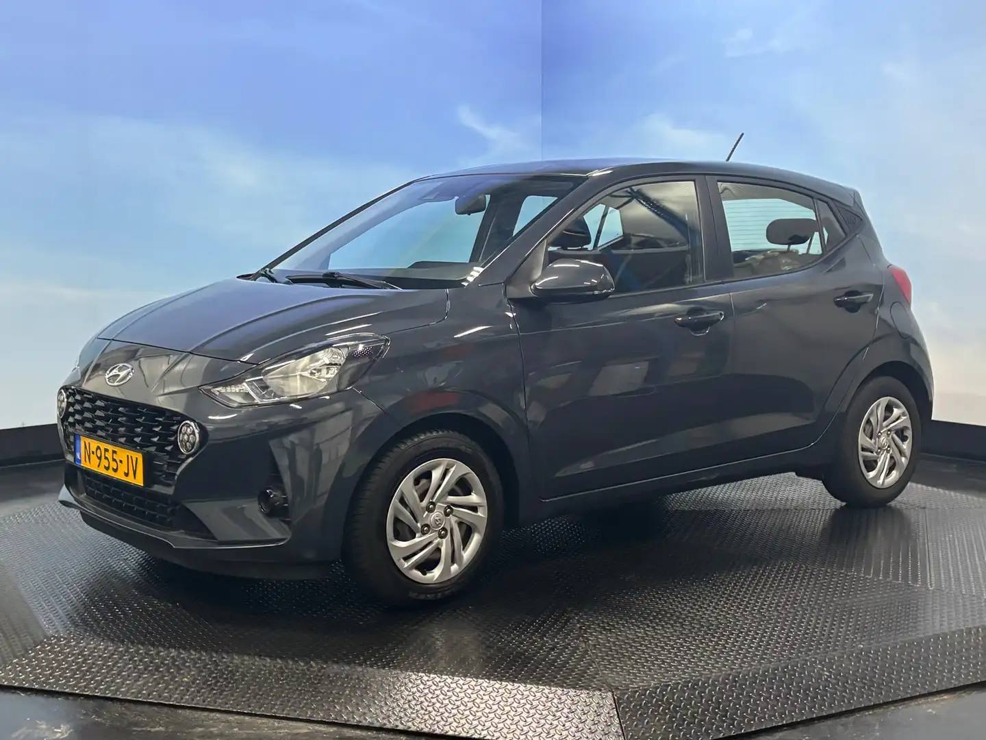 Hyundai i10 1.0 Comfortline Airco | Cruise | Elktr. pakket | N Grijs - 2