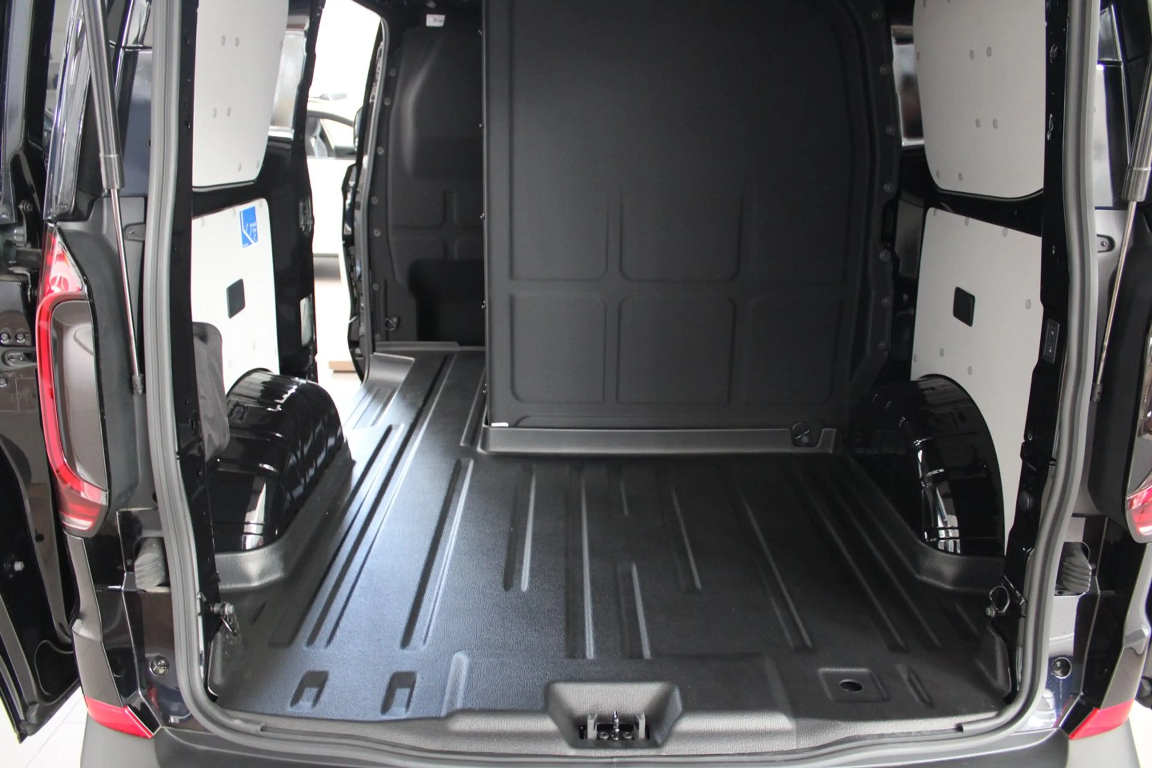 Volkswagen Transporter VW Transporter Kasten L-Trennwand TDI 4MOT — photo 3