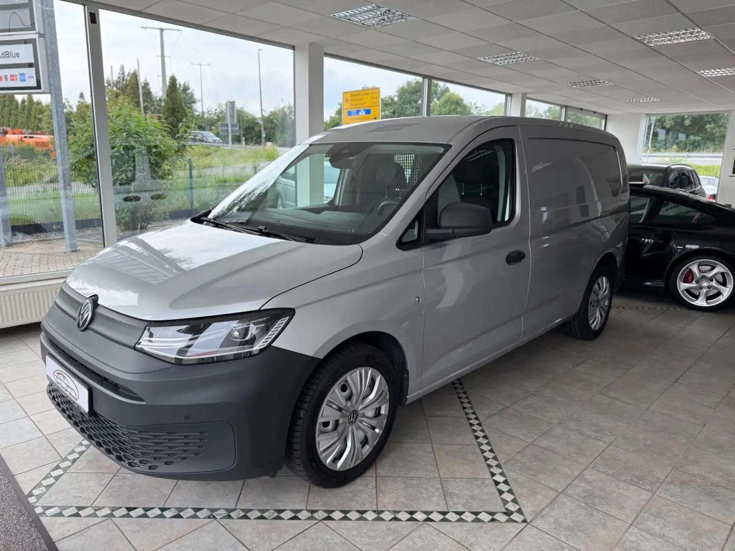 Volkswagen Caddy Maxi 2.0TDI NAVI SHZ AHK TEMPO RFK DAB LED Argento - 1