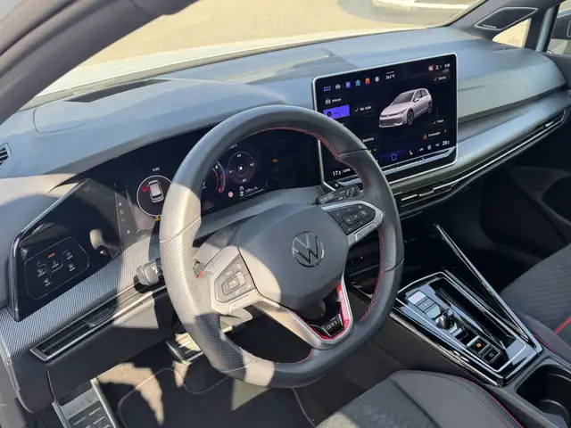 Volkswagen Golf view 6