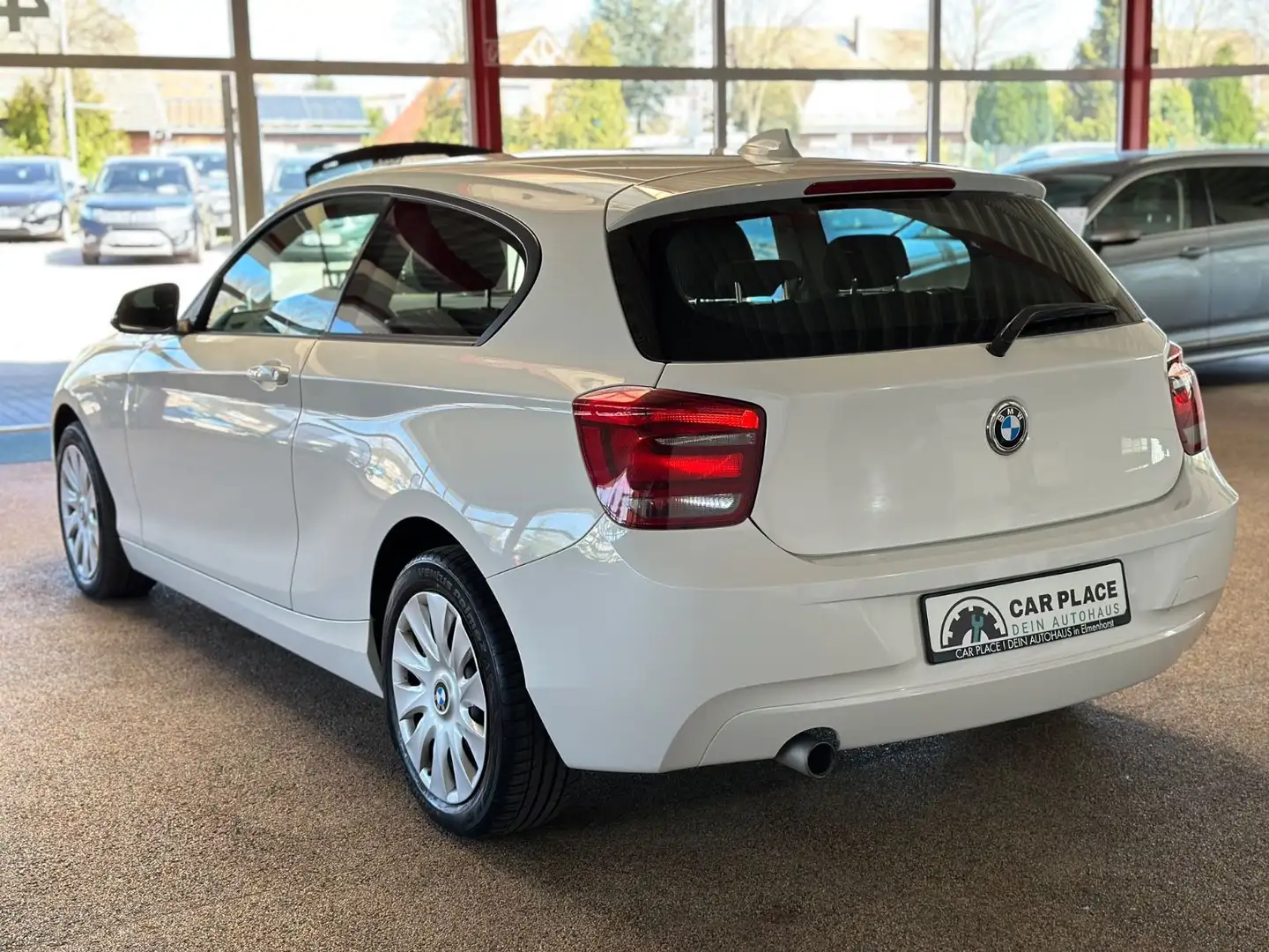 BMW 114 Baureihe 1 Lim. 3-trg. 114 d Blanco - 2