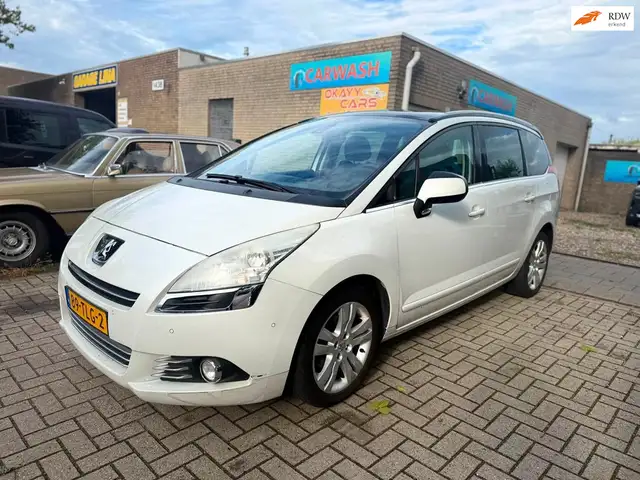 Peugeot 5008 1.6 THP Allure 7p. paronamadak