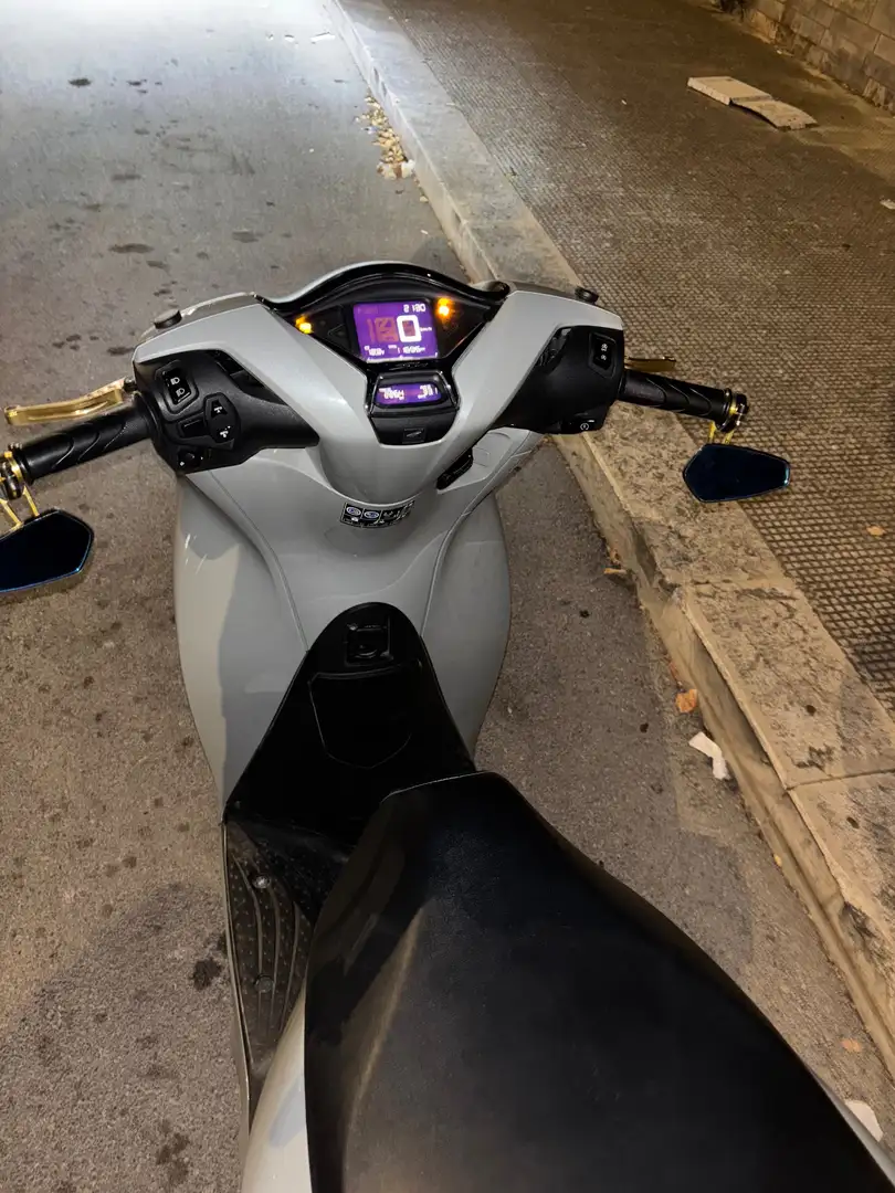 Honda SH 125 Gris - 1