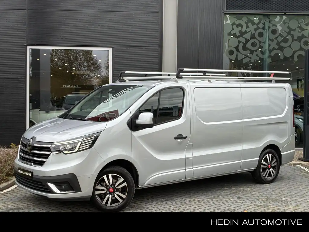 Renault Trafic 2024 из Европы — купить под ключ