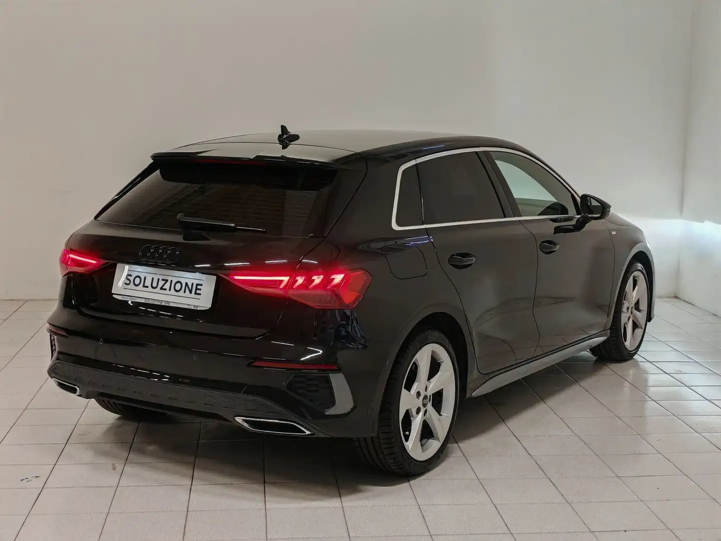 Audi A3 SPB 30 g-tron S tronic S line edition TAGLIANDI A Nero - 2
