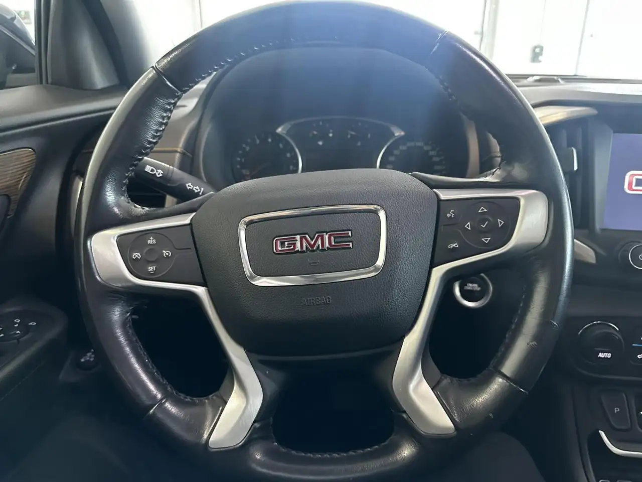 GMC Terrain photo GMC Terrain
