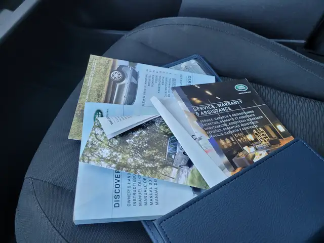 Land Rover Discovery Sport view 19