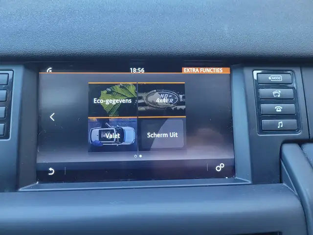 Land Rover Discovery Sport view 10