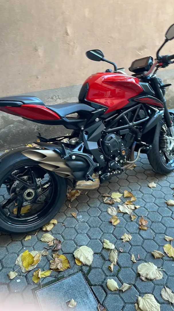 MV Agusta Brutale 800 Rosso Red - 1