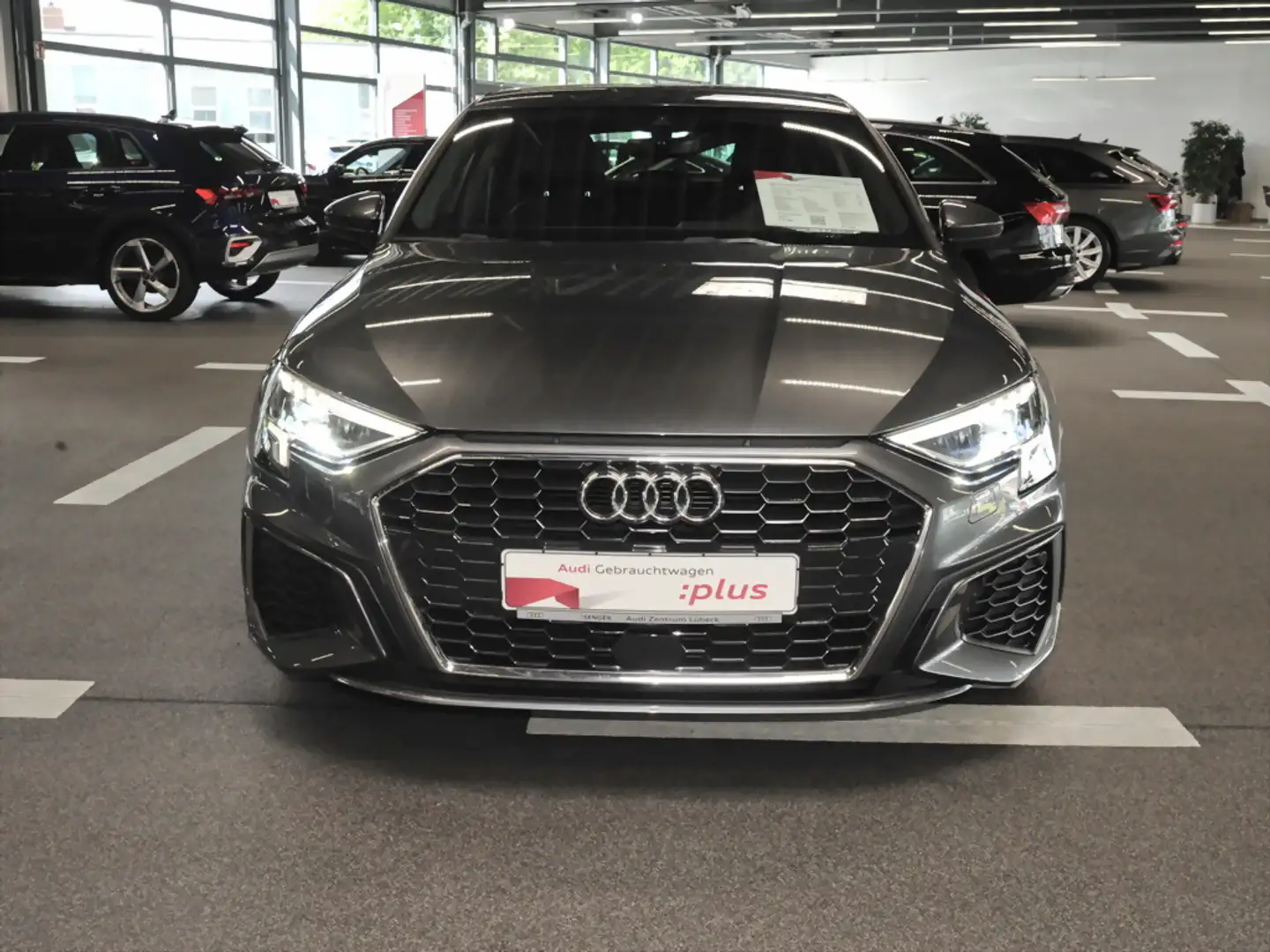 Audi A3 35 TDI S Line S tronic Navi LED GRA Gris - 2