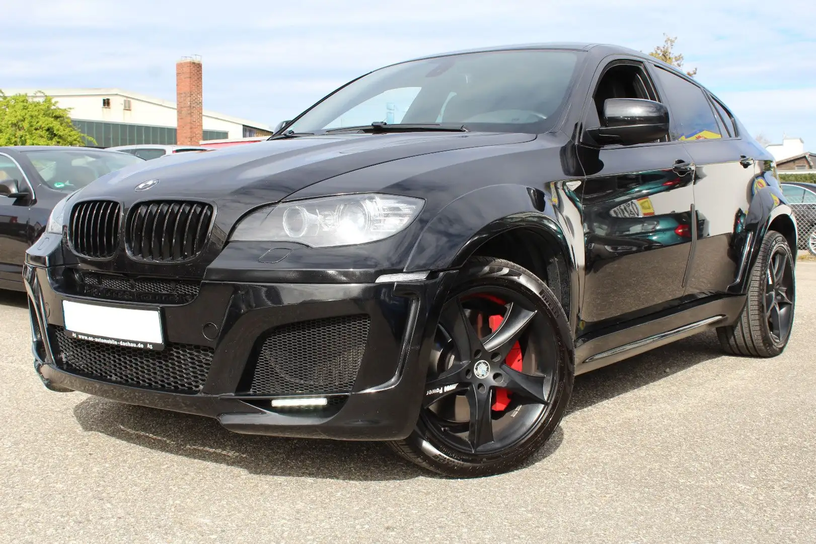 BMW X6 xDrive50i V8 Bi-Turbo 450 PS UMBAU Zwart - 1